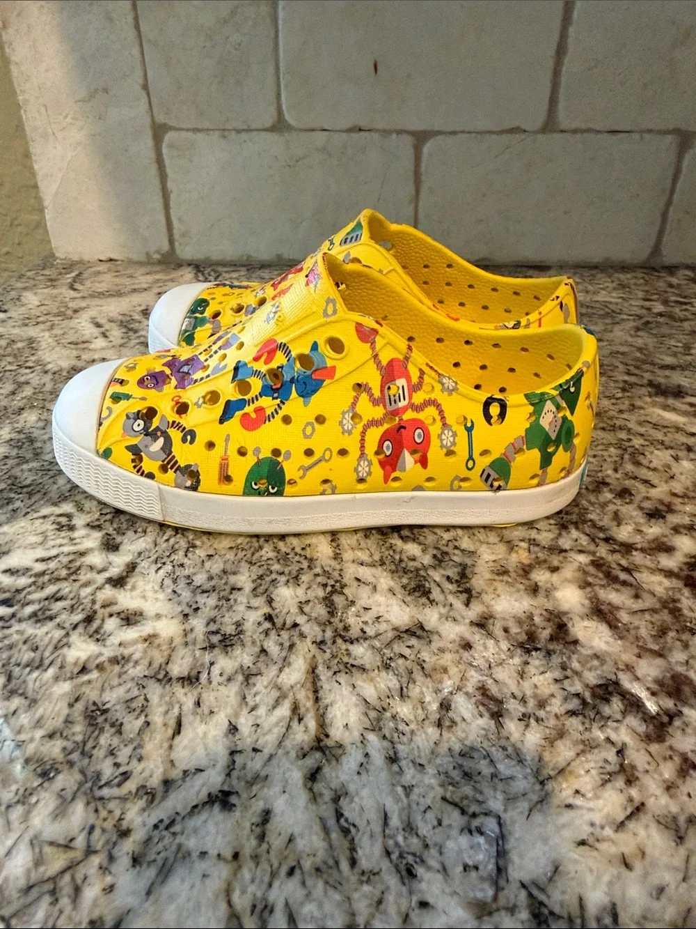 Native Jefferson Sugarlite Crayon Yellow/White/Victoria Robuddies C9